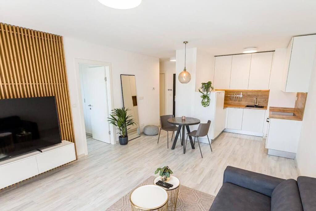 Apartmán Urban With Possibility Of Parking Bratislava